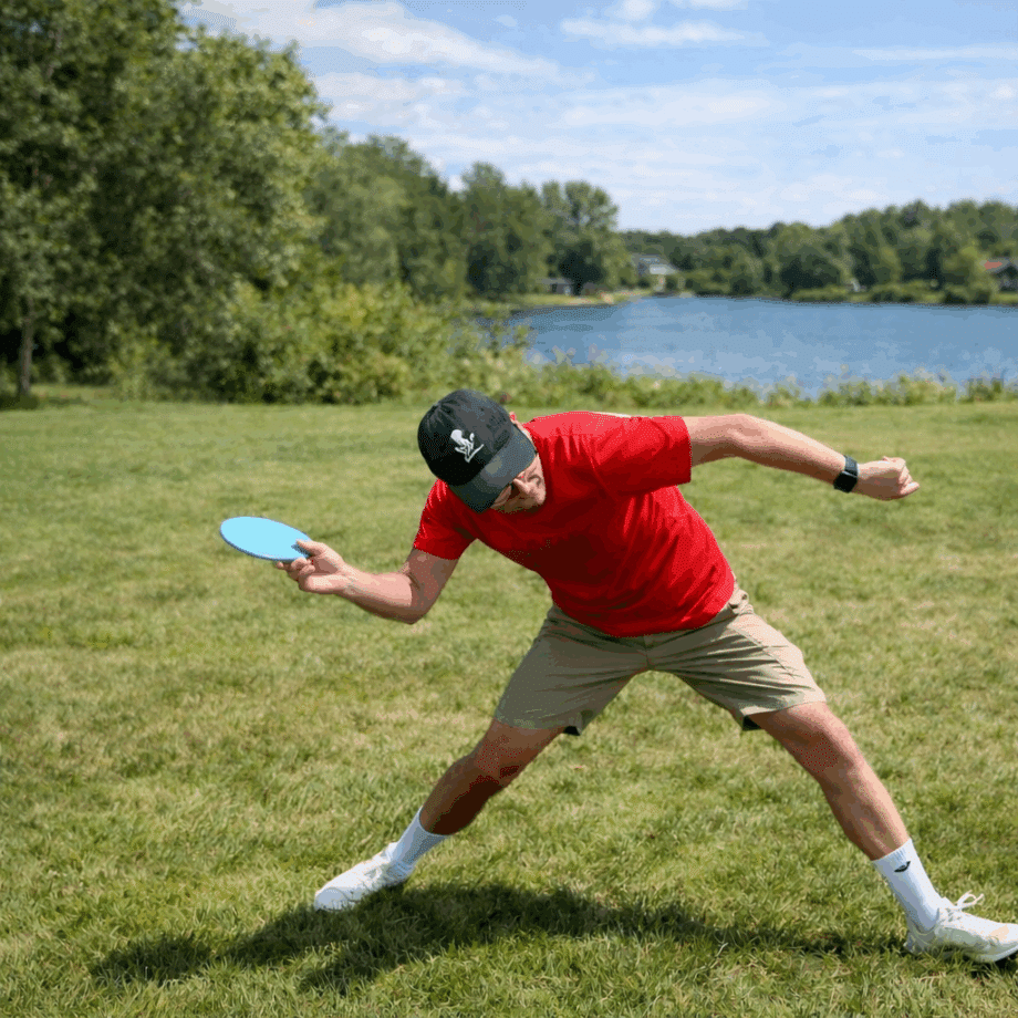 forehand throw in disc golf